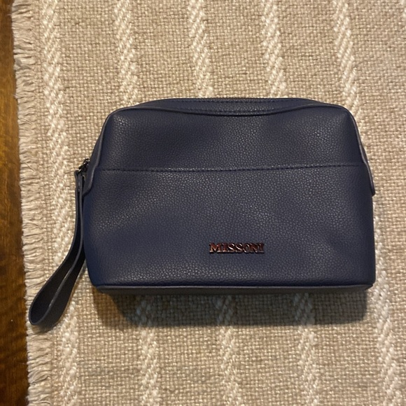 Missoni for Saudia Airlines Travel Bag Navy Blue NWOT - Picture 2 of 9